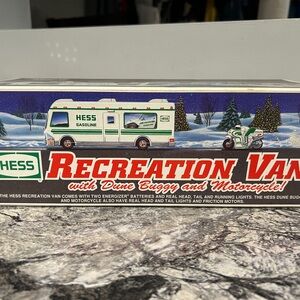 Vintage Hess Recreation Van with Dune Buggy and Motorcycle 1998. NWOT